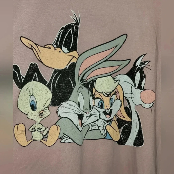 NWT Looney Tunes Women's Cropped Long Sleeve Graphic Tee Size 3XL - Picture 3 of 8